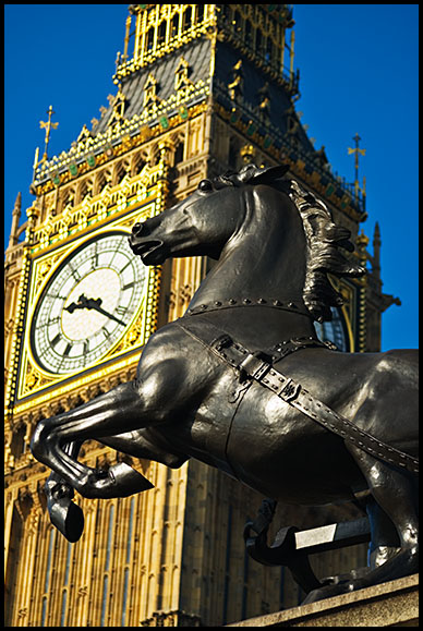 Image of Trafalgar Square fountain